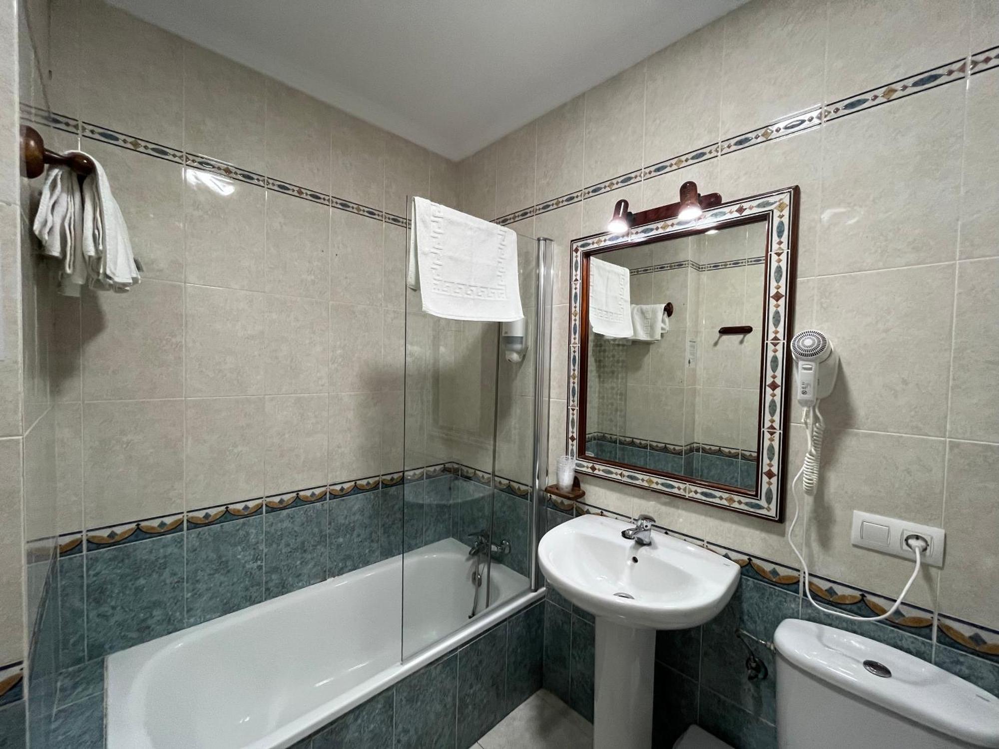 Hostel Conil Коніль-де-ла-Фронтера Екстер'єр фото